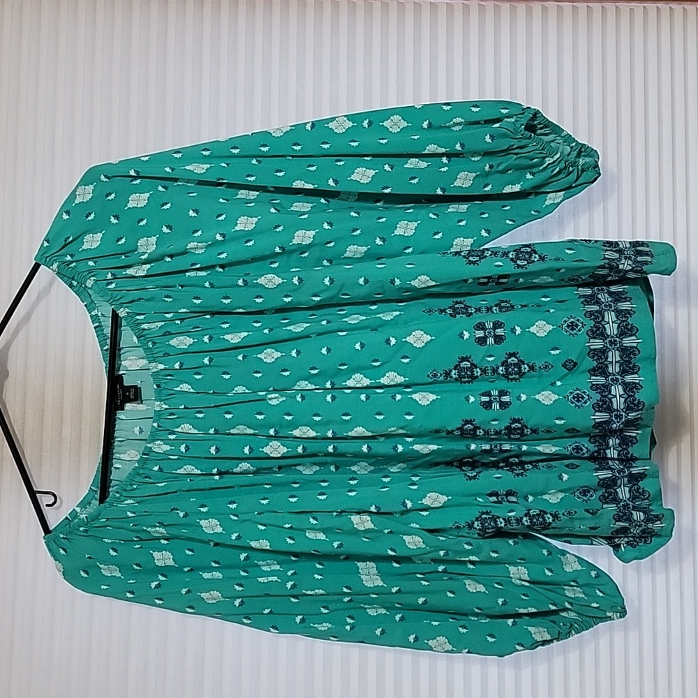 Top with 3/4 sleeve